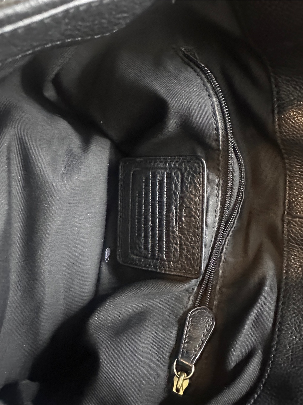 Classic Black Leather Shoulder Bag - Picture 5 of 7